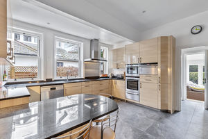 Photo 10- click for photo gallery